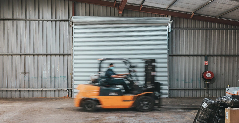 bd-roll-a-door-series-2-commercial-warehouse-forklift